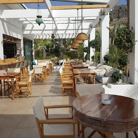 培福克斯蓝色公寓式酒店 3* Pefki